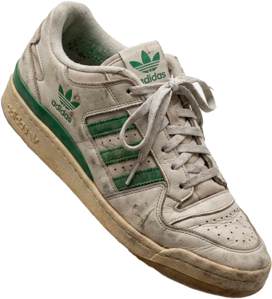 Zapatilla usada antes de limpiar